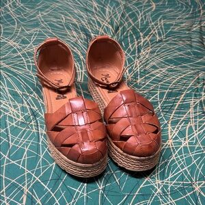 Stylish Tan Leather Espadrilles